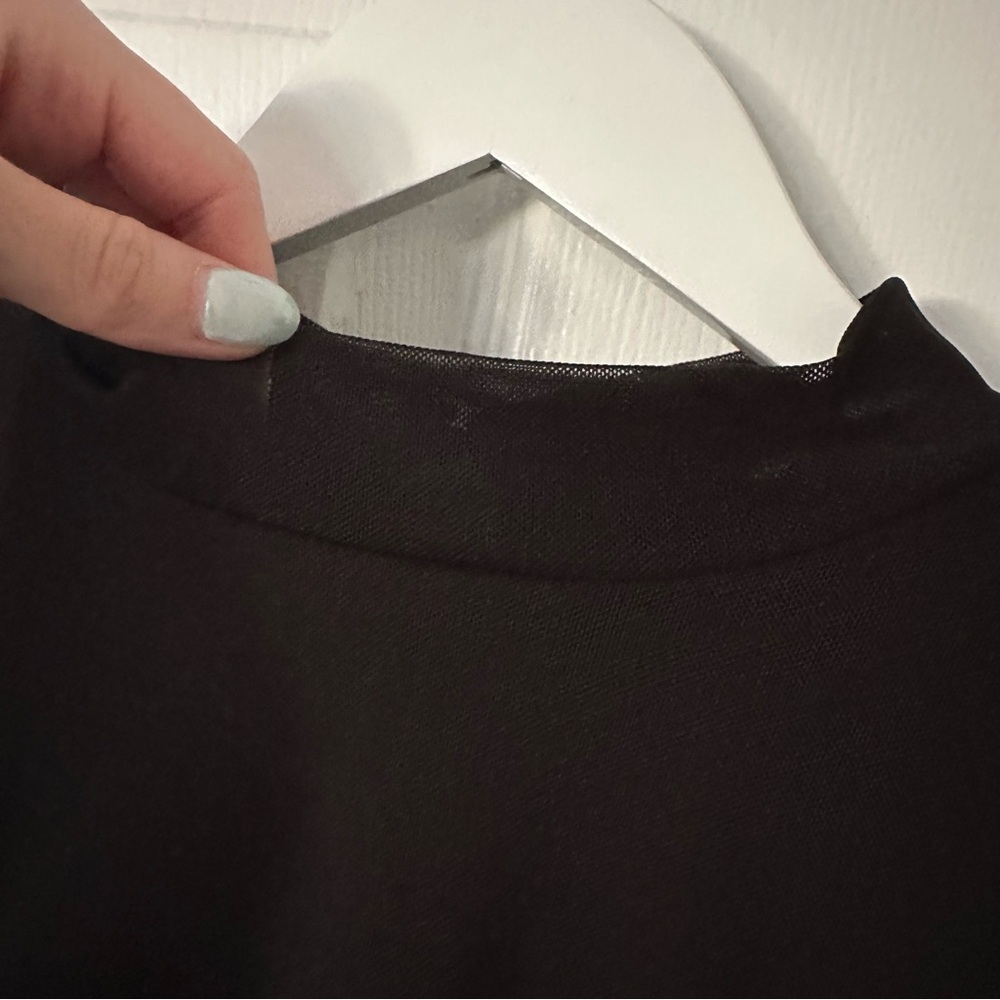 Black Rouched Long Sleeve - Picture 5 of 9
